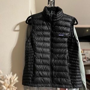 Women’s black Patagonia down sweater vest